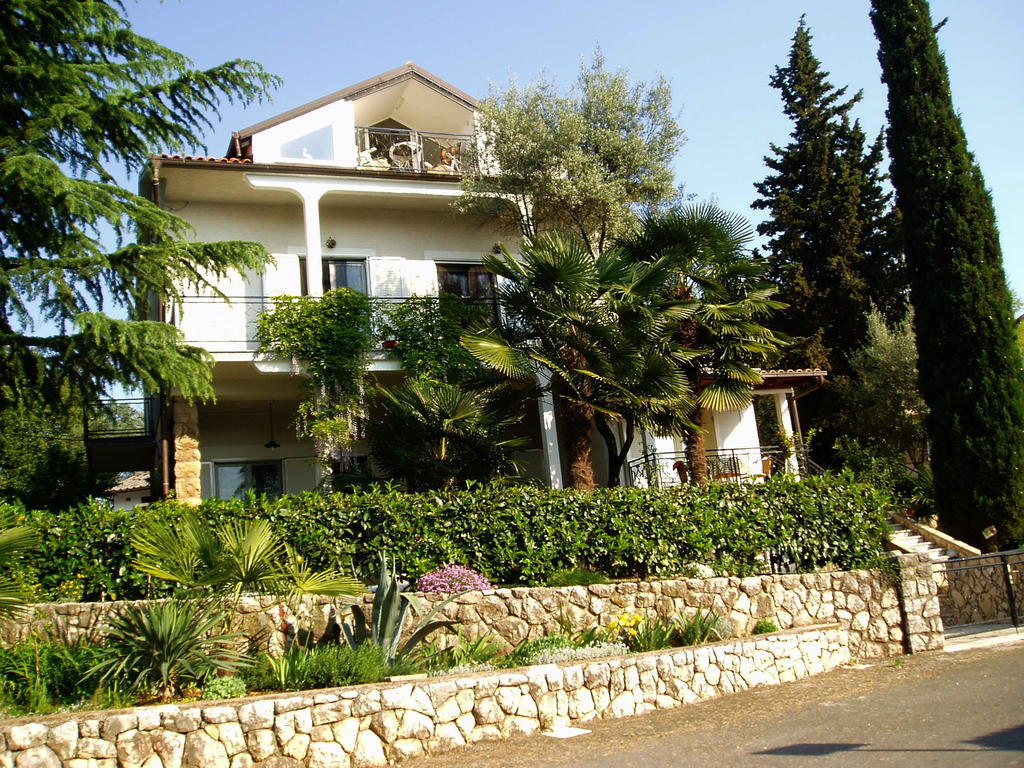 Apartments Villa Elizabet Malinska Exterior photo